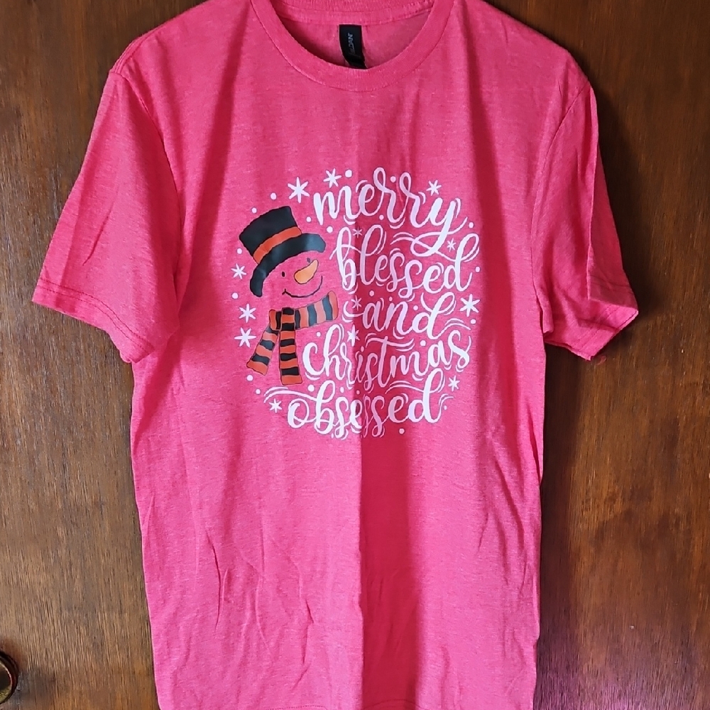 Gildan Pink Short Sleeve Tee